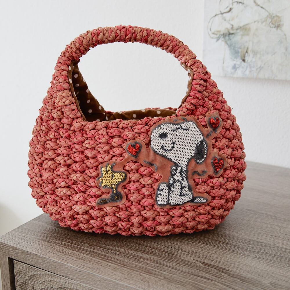 SNOOPY themed KAWAII Pink straw bag Made in Japan